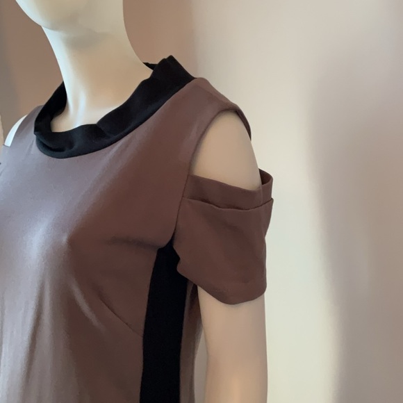 Cartise Cold Shoulder Dress - Picture 3 of 12